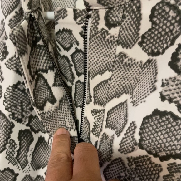 🐍 JNY Women's Snakeskin Grey Midi Dress | NWT - Picture 5 of 9